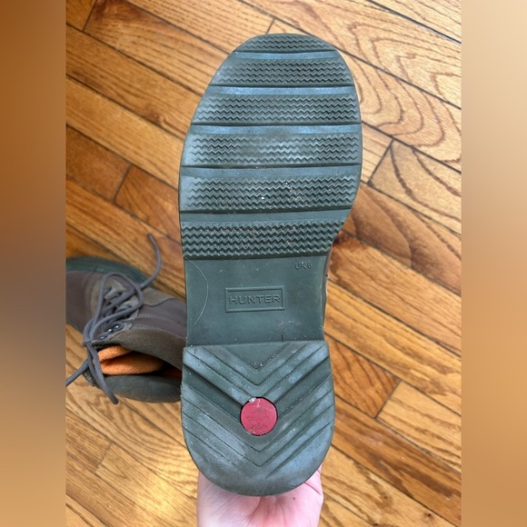 Hunter Insulated Commando Boots, size 8 - Picture 9 of 13